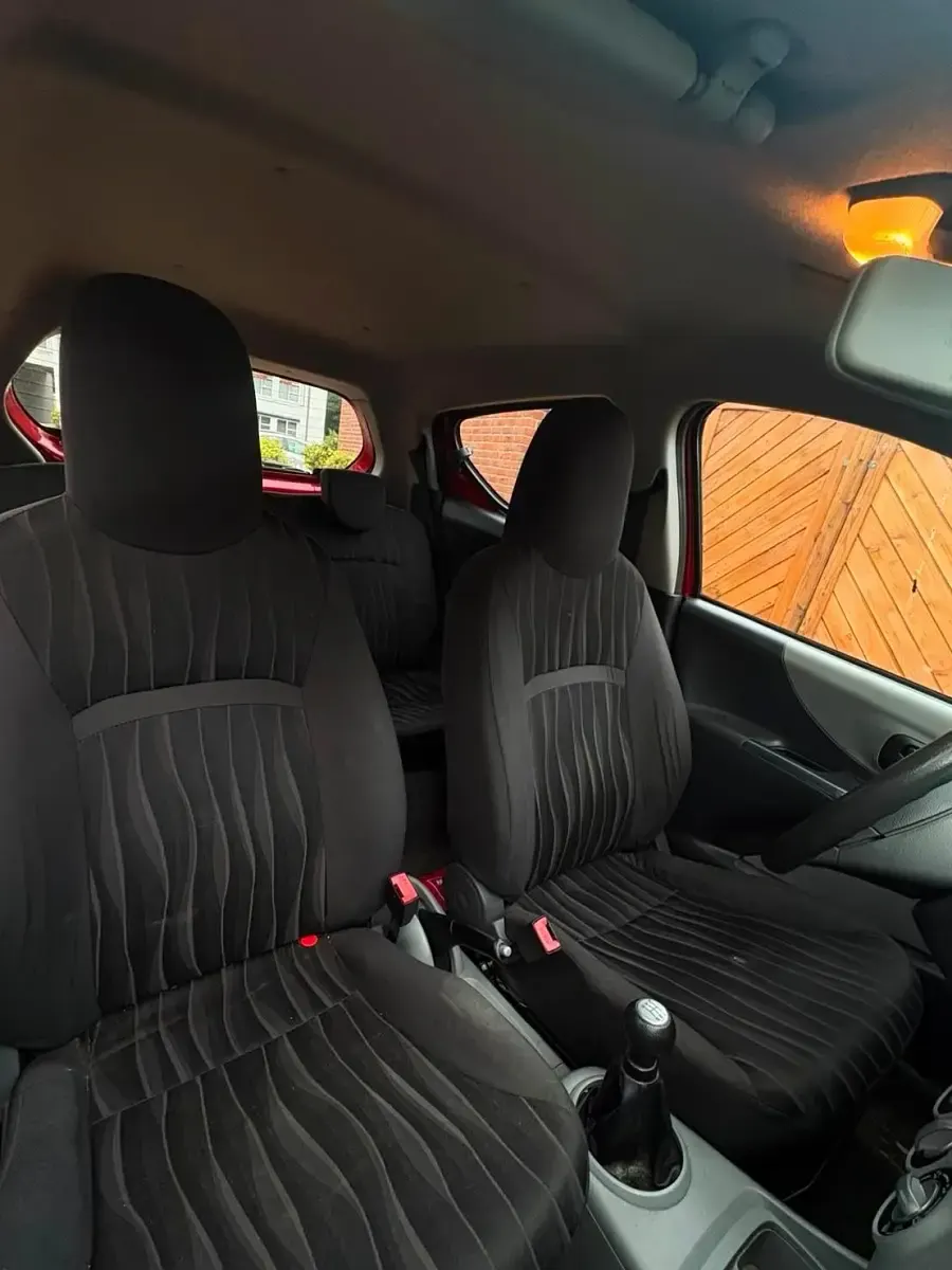 Gebraucht Nissan Pixo 68 PS (50 kW) 2010 Rot Kleinwagen