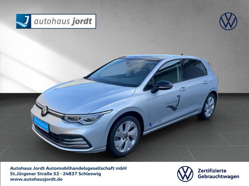Silber Gebraucht 2022 VW Golf VIII Active Limousine | 27.775 € (Teuer) - Bild 1/4