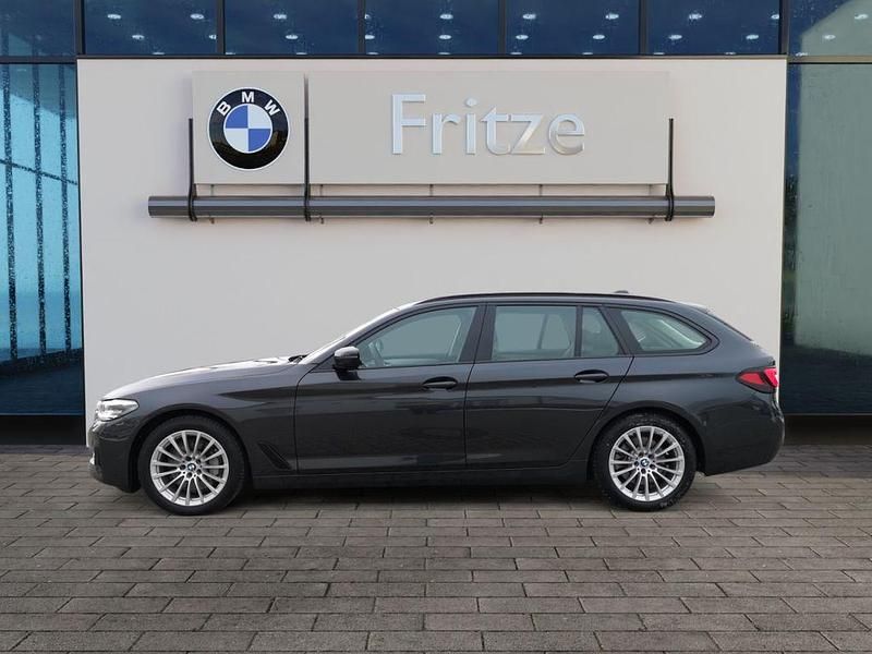 Gebraucht BMW 530 245 PS (180 kW) 2022 Grau Kombi