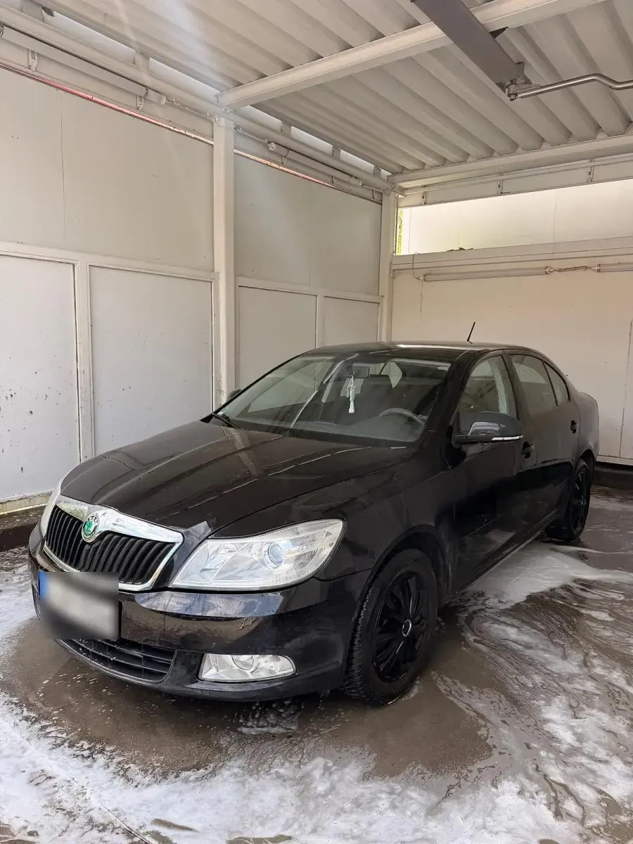 Gebraucht Skoda Octavia 122 PS (89 kW) 2011 Schwarz Limousine