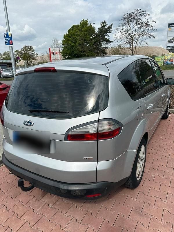 Second-hand Ford S-MAX 140 CP (102 kW) 2006 Argintiu Monovolum