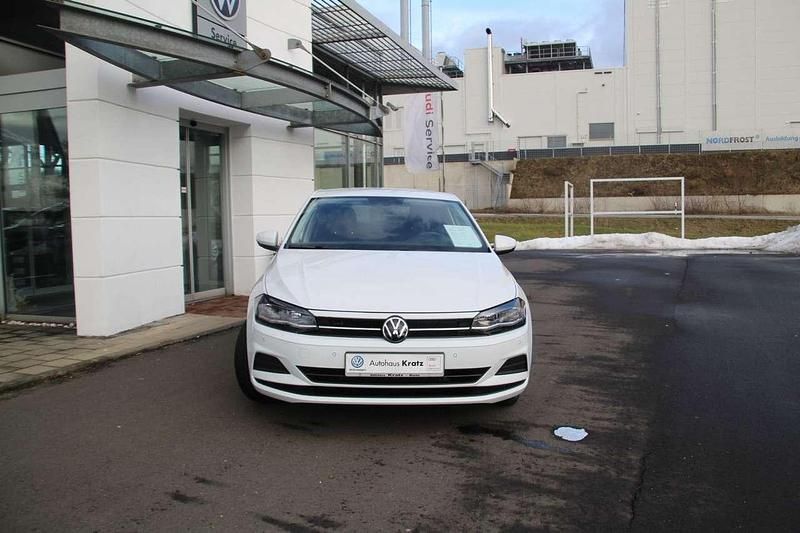 Second-hand VW Polo United 95 CP (69 kW) 2020 Alb Berlinǎ
