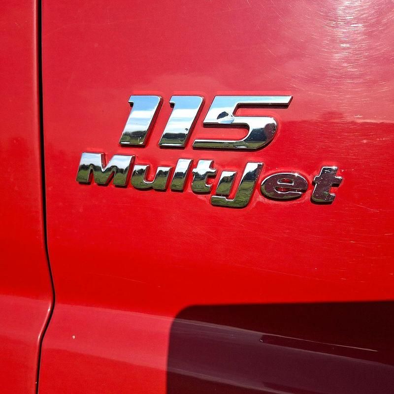 Gebraucht Fiat Ducato 116 PS (85 kW) 2013 Rot Van