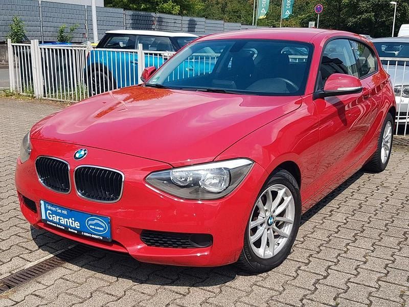 Gebraucht BMW 118 Advantage 170 PS (125 kW) 2014 Rot Kleinwagen