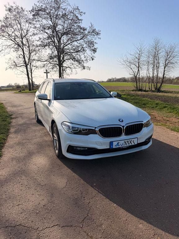 Gebraucht BMW 520 Shadowline 184 PS (135 kW) 2017 Weiß Kombi