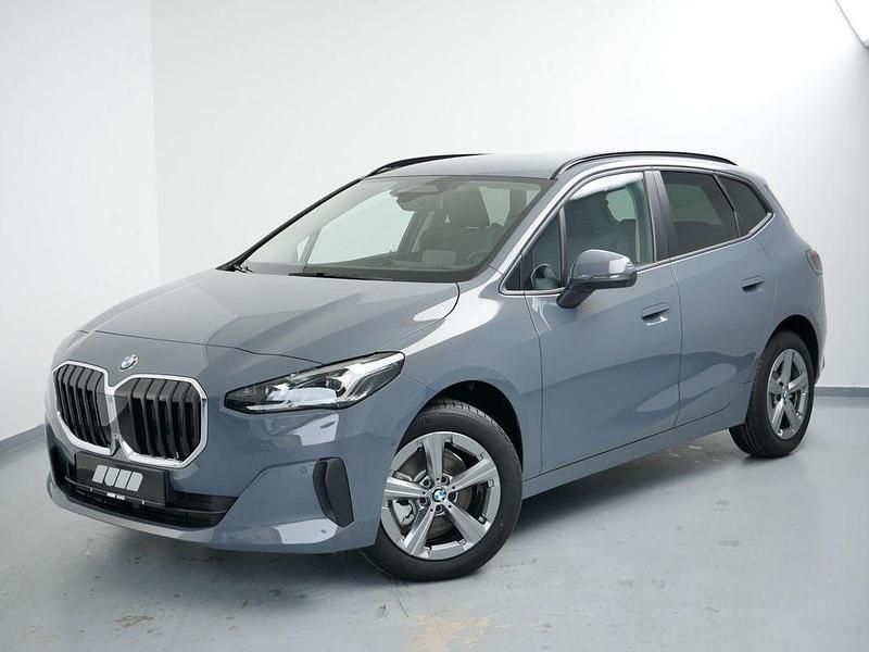 Gebraucht BMW 220 Active Tourer Sport Line 156 PS (114 kW) 2023 Grau Van / Kleinbus