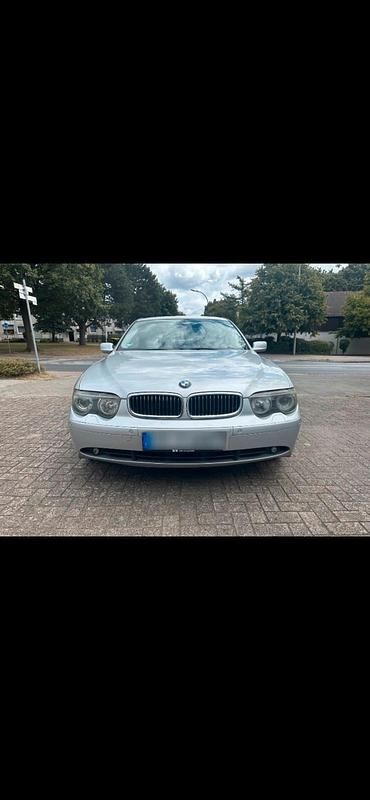 Gebraucht BMW 735 272 PS (200 kW) 2002 Silber Limousine