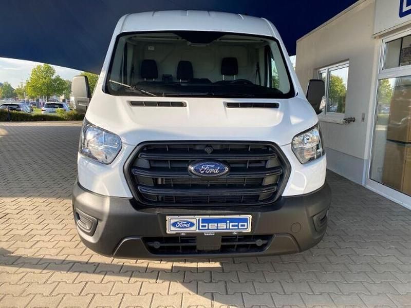 Gebraucht Ford Transit Basis 131 PS (96 kW) 2022 Weiß Van