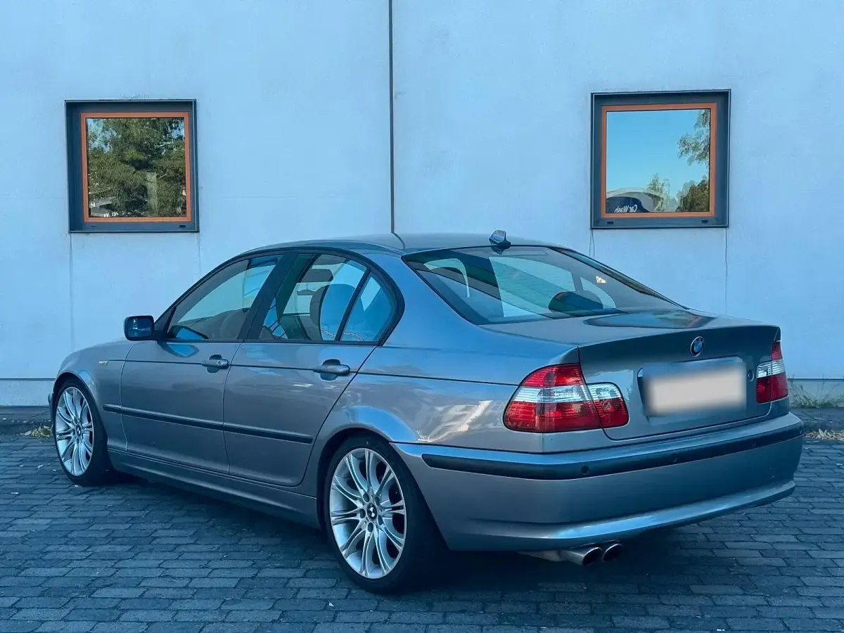 Gebraucht BMW 318 143 PS (105 kW) 2003 Grau Limousine