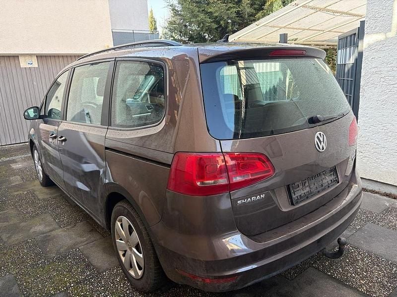 Gebraucht VW Sharan Comfortline 140 PS (102 kW) 2011 Van / Kleinbus