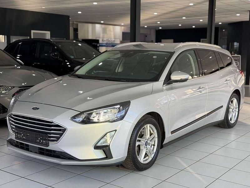 Silber Gebraucht 2020 Ford Focus Cool & Connect Kombi | 9.990 € (Superpreis) - Bild 1/4