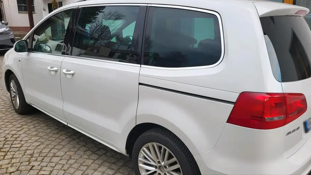 Gebraucht VW Sharan 177 PS (130 kW) 2014 Weiß Van / Kleinbus