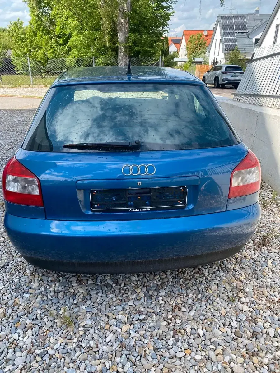 Używany Audi A3 S-Line 139 KM (102 kW) 2002 Niebieski Hatchback