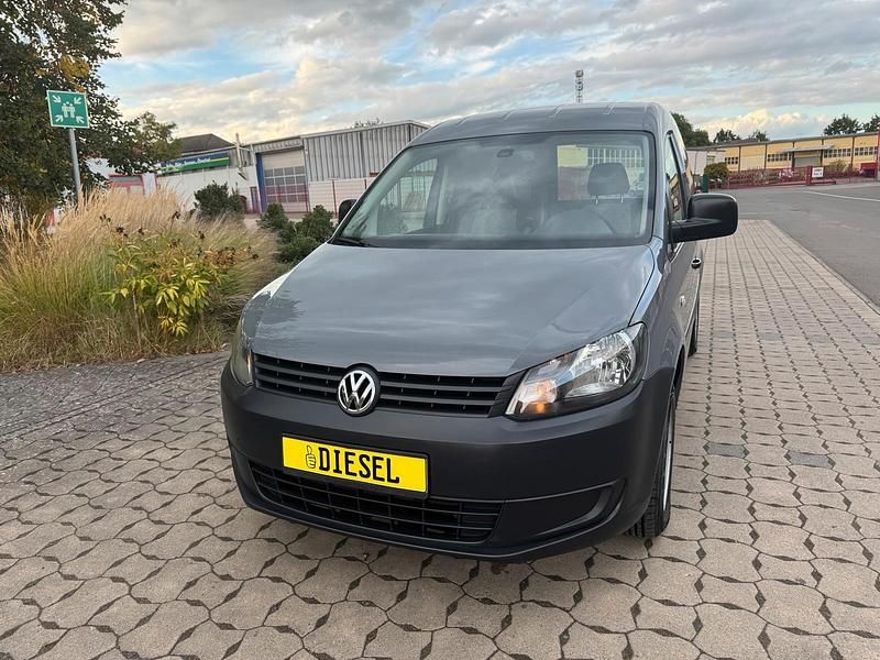 Grau Gebraucht 2013 VW Caddy Van / Kleinbus | 8.999 € (Etwas zu teuer) - Bild 1/4