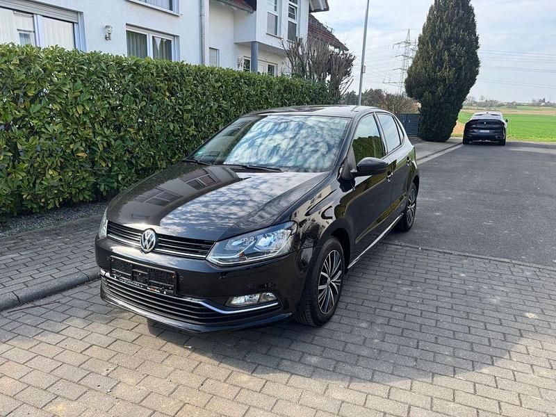 Gebraucht VW Polo Allstar 90 PS (66 kW) 2016 Schwarz Limousine