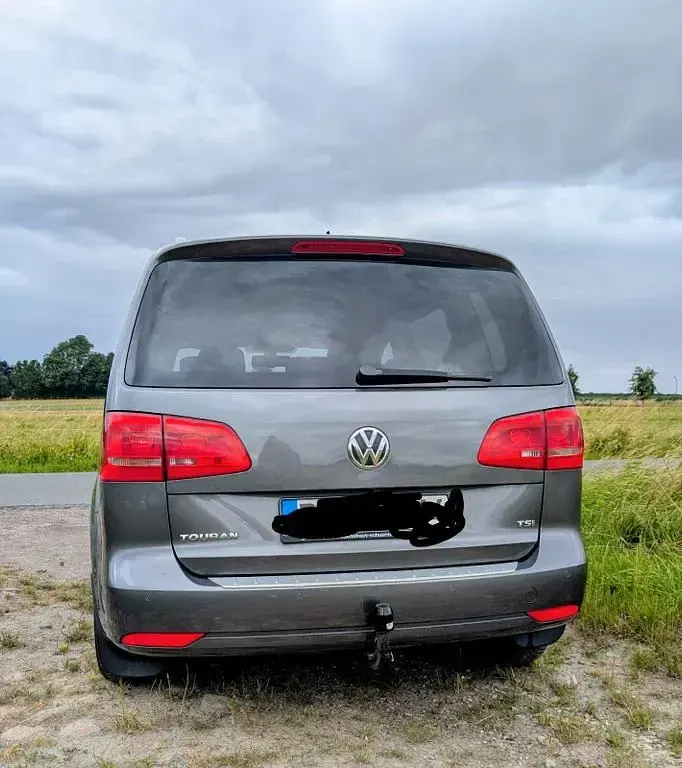 Gebraucht VW Touran Cup 140 PS (102 kW) 2015 Grau Van / Kleinbus