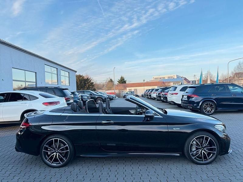Obsidianschwarz metalliclack Gebraucht 2020 Mercedes C43 AMG AMG Cabrio | 49.990 € (Etwas zu teuer) - Bild 1/4