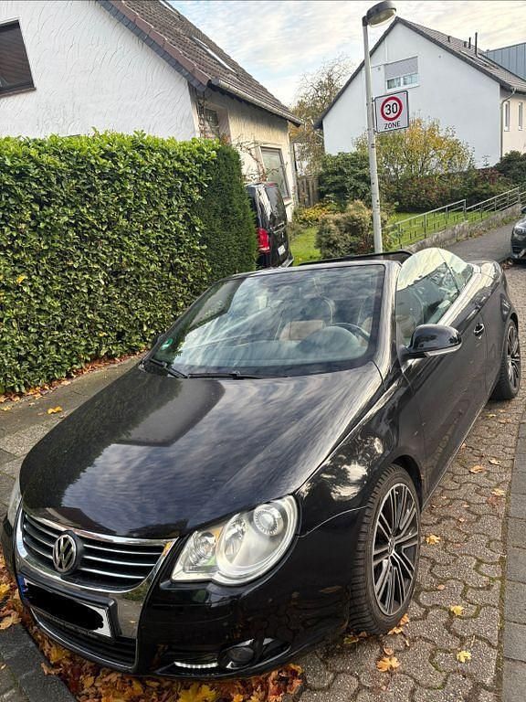 Schwarz Gebraucht 2008 VW Eos Individual Cabrio | 6.900 € (Fairer Preis) - Bild 1/4