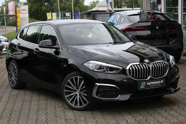 Gebraucht BMW 120 Luxury Line 178 PS (130 kW) 2022 Schwarz Kleinwagen