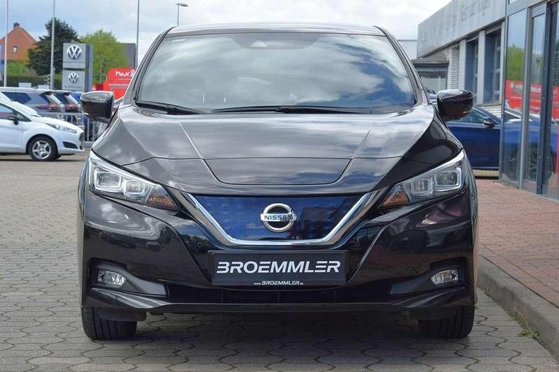 Gebraucht Nissan Leaf N-Connecta 110 kW (150 PS) 2021 Schwarz Kleinwagen