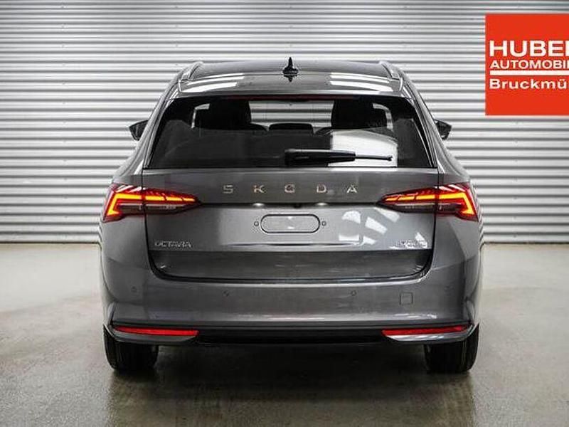 Neu Skoda Octavia 2026 Grau Kombi