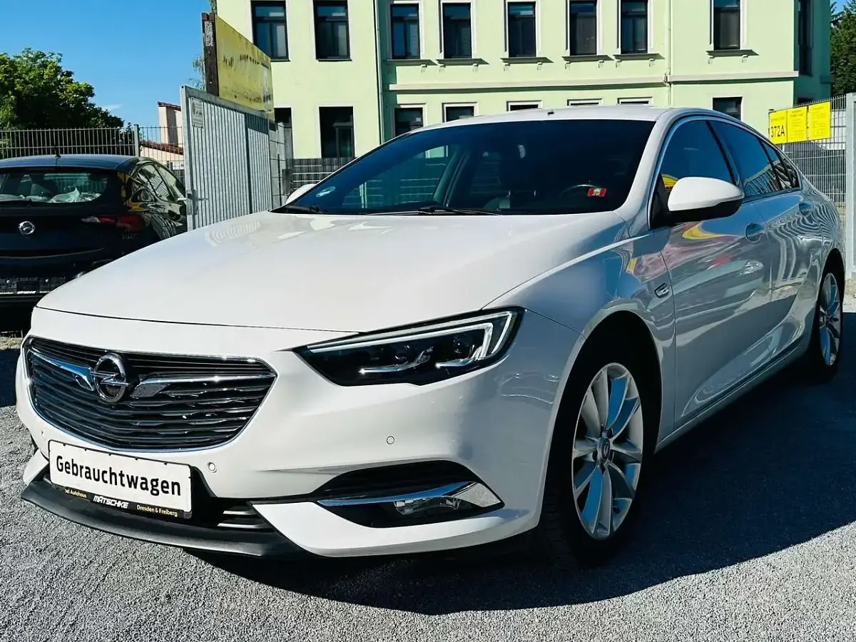 Gebraucht Opel Insignia Innovation 165 PS (121 kW) 2018 Abalone weiss (p3s) Limousine