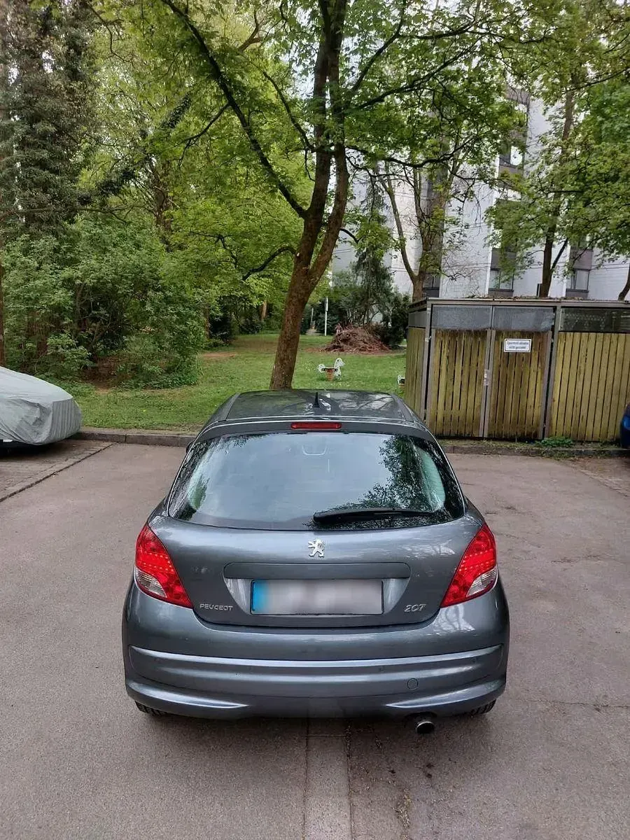 Gebraucht Peugeot 207 Premium 156 PS (114 kW) 2011 Grau Kleinwagen