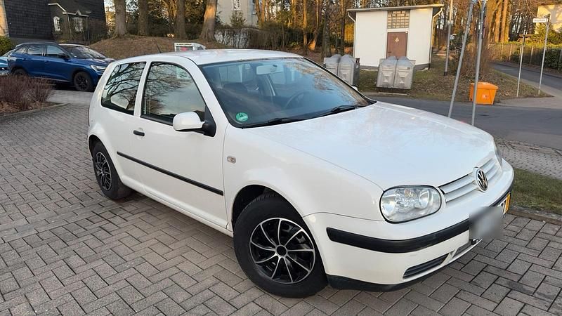 Gebraucht VW Golf IV 75 PS (55 kW) 2002 Weiß Limousine