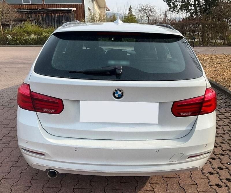 Gebraucht BMW 318 150 PS (110 kW) 2016 Weiß Kombi