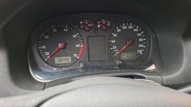 Gebraucht VW Golf IV 75 PS (55 kW) 2002 Grau Limousine