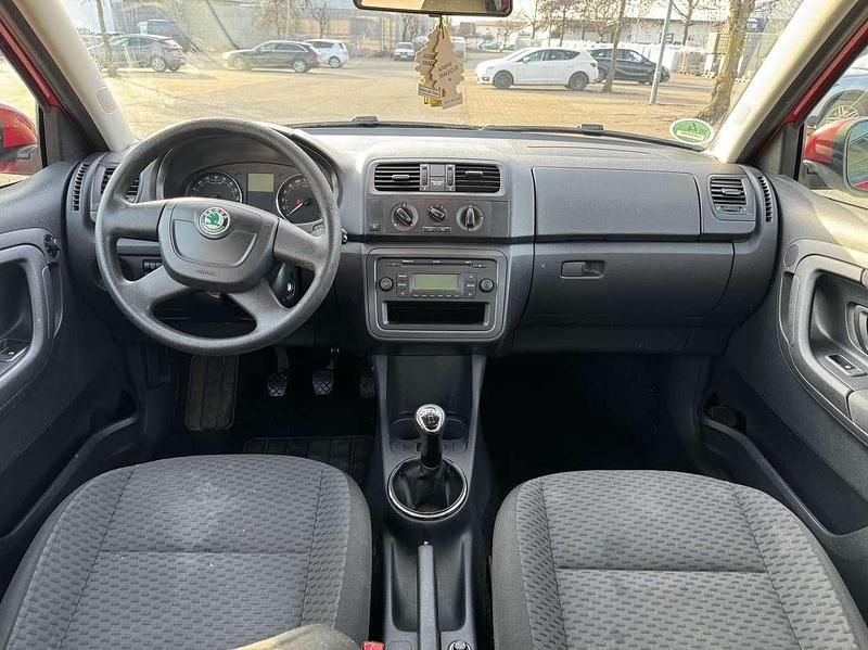 Gebraucht Skoda Fabia Active 75 PS (55 kW) 2012 Rot Limousine