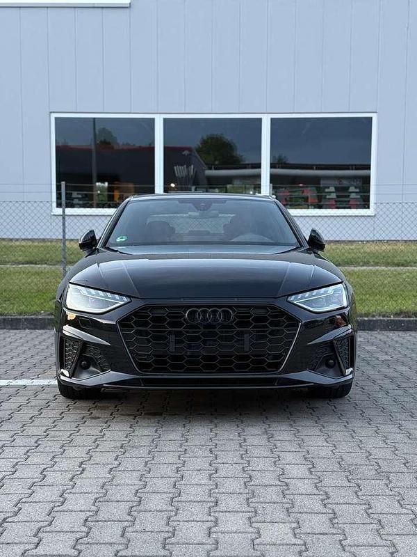 Schwarz Gebraucht 2021 Audi A4 Limousine | 29.500 € (Teuer) - Bild 1/4