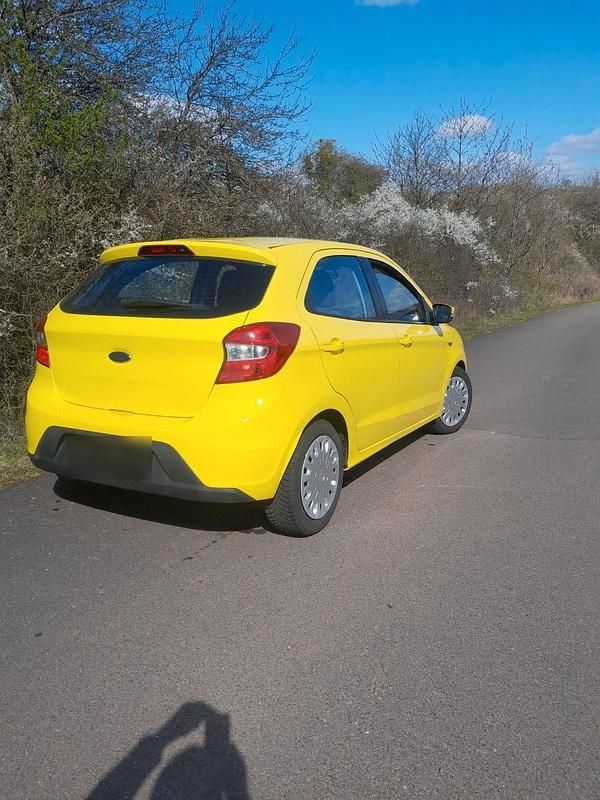 Gebraucht Ford Ka Plus 86 PS (63 kW) 2016 Gelb Kleinwagen