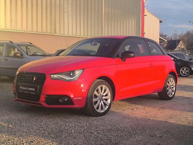 Gebraucht Audi A1 Ambition 122 PS (89 kW) 2012 Rot Kleinwagen