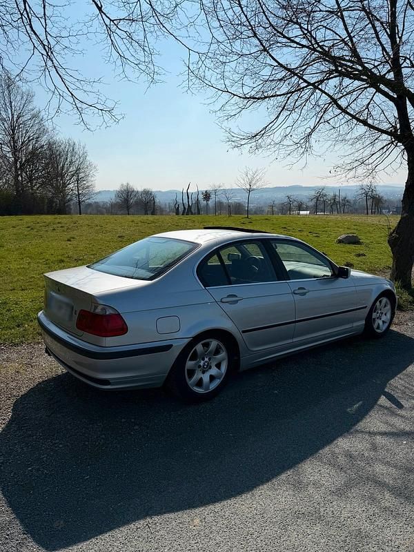 Gebraucht BMW 320 Basis 150 PS (110 kW) 1998 Limousine