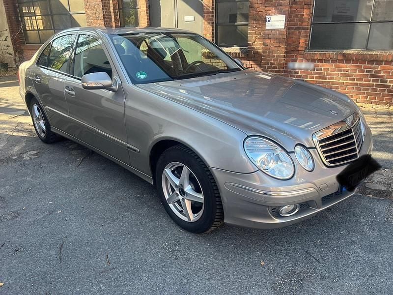 Gebraucht Mercedes E200 184 PS (135 kW) 2006 Grau Limousine