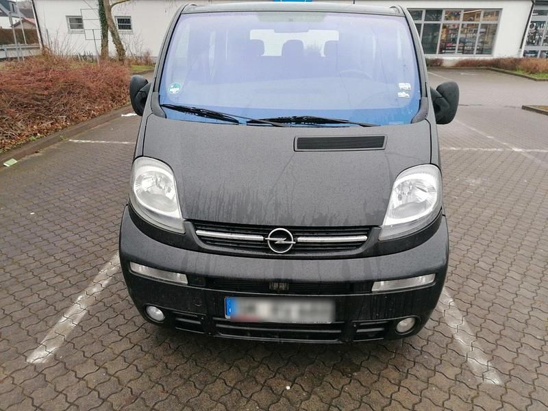 Gebraucht Opel Vivaro 135 PS (99 kW) 2006 Schwarz Van / Kleinbus