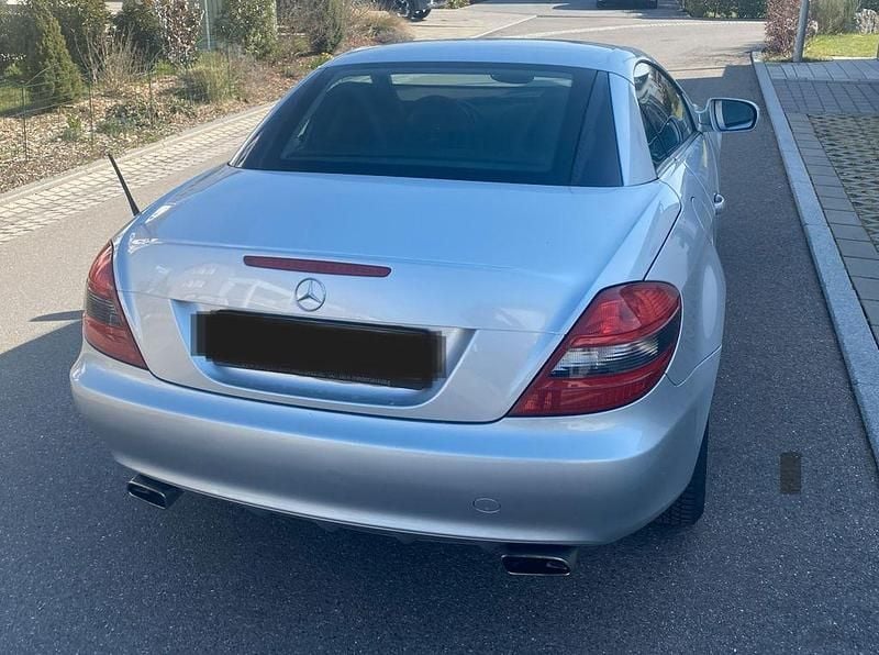 Gebraucht Mercedes SLK200 184 PS (135 kW) 2010 Silber Cabrio