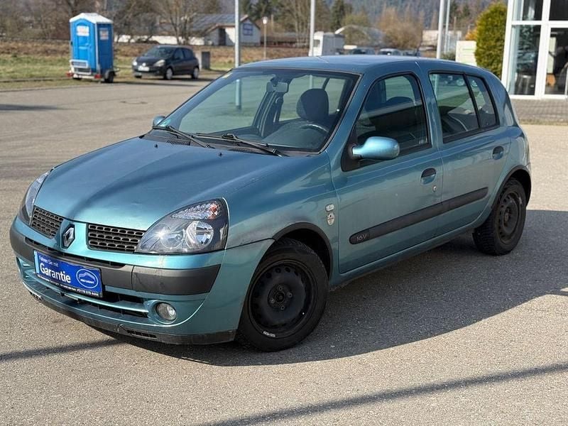 Gebraucht Renault Clio II 75 PS (55 kW) 2003 Grün Limousine