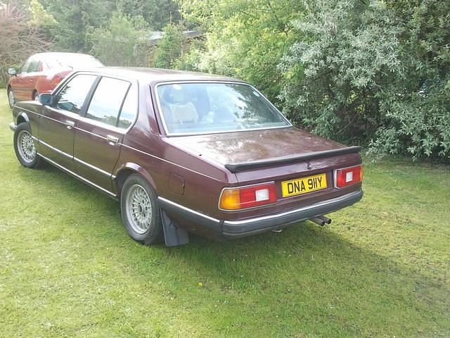 Gebraucht BMW 735 296 PS (217 kW) 1982 Rot metallic Limousine