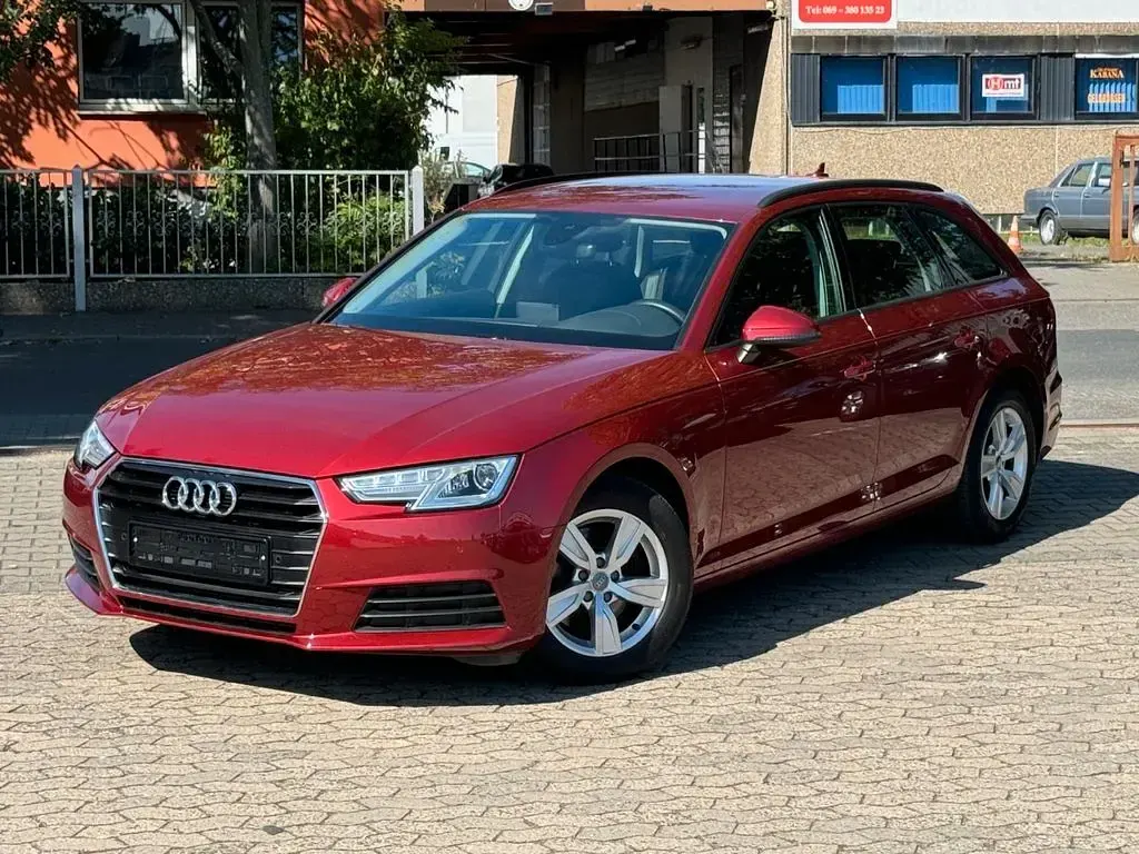 Gebraucht Audi A4 150 PS (110 kW) 2019 Rot Kombi