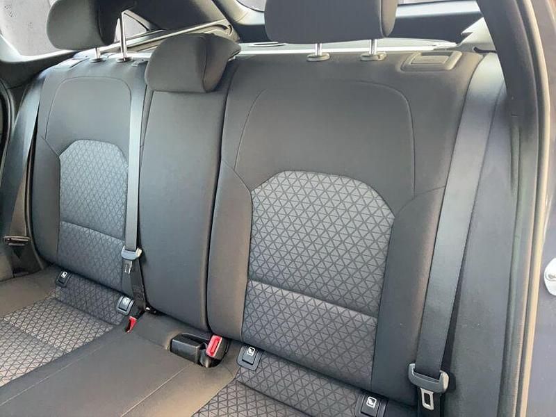 Gebraucht Kia Ceed Vision 101 PS (74 kW) 2023 (h8g) dark penta metal m Kleinwagen