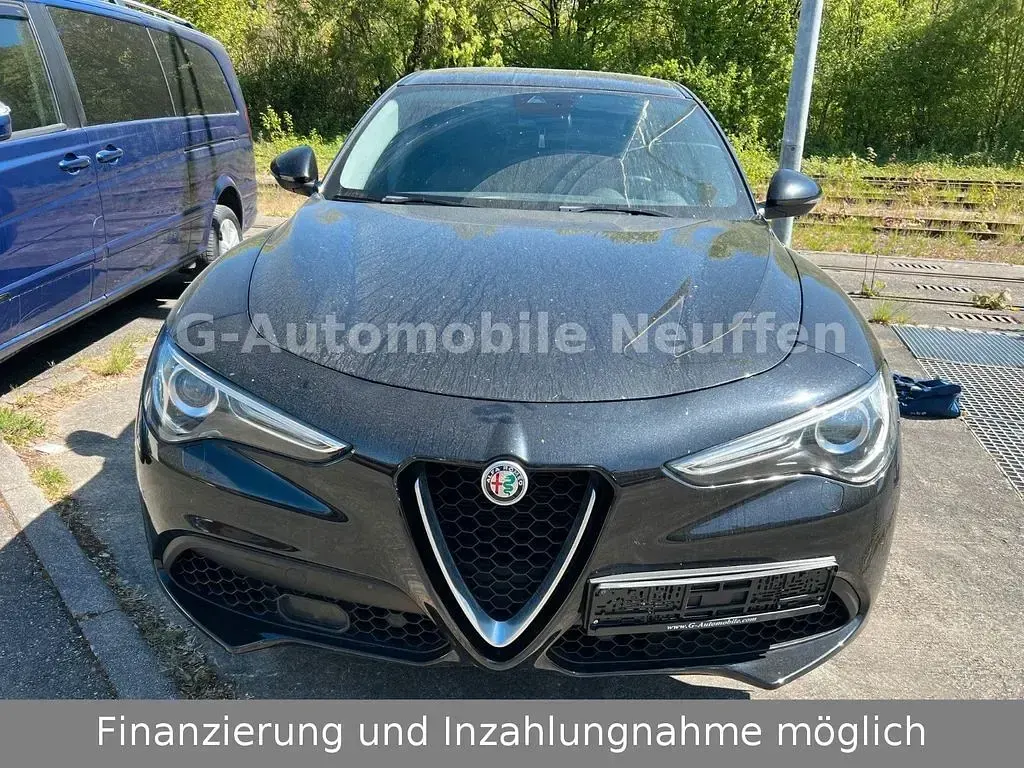 Gebraucht Alfa Romeo Stelvio Super 280 PS (205 kW) 2019 Schwarz SUV