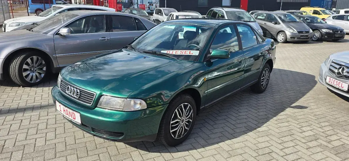 Usata Audi A4 90 CV (66 kW) 1998 Verde Berlina