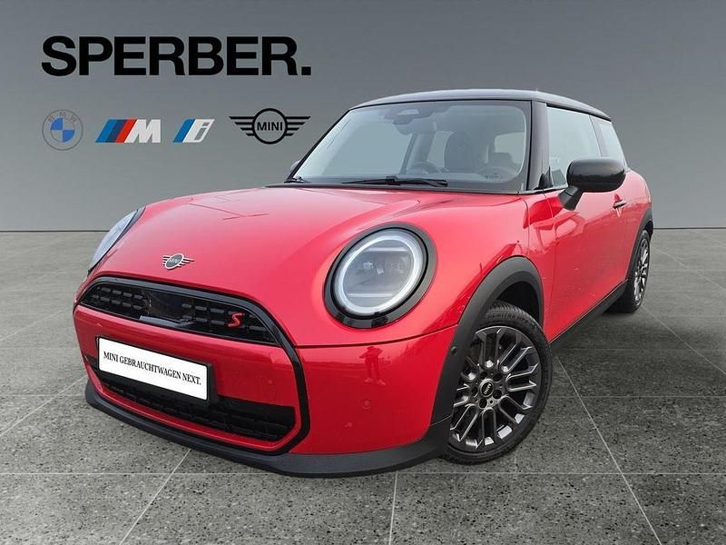 Rot Gebraucht 2024 Mini Cooper S Kleinwagen | 32.900 € (Teuer) - Bild 1/4