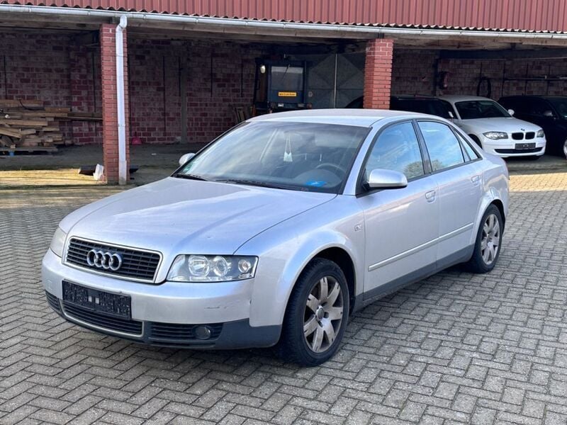 Gebraucht Audi A4 131 PS (96 kW) 2001 Silber Limousine