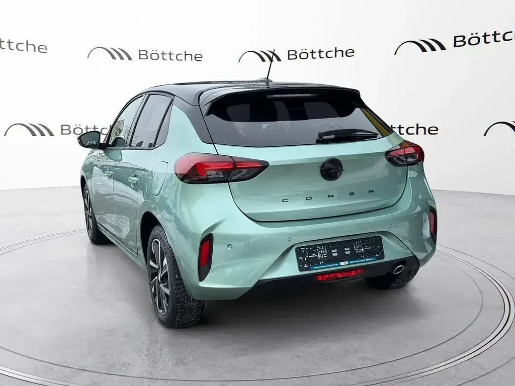 Neu Opel Corsa 101 PS (74 kW) 2026 Eukalyptus grün /typ aussenverkleidung metalliclackierung Kleinwagen