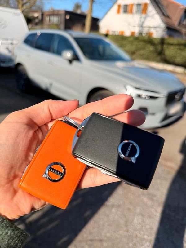 Gebraucht Volvo XC60 250 PS (183 kW) 2024 Beige SUV