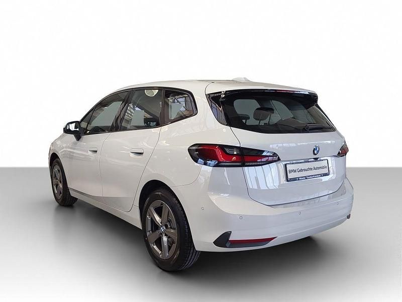 Gebraucht BMW 220 Active Tourer 156 PS (114 kW) 2025 Weiß Van / Kleinbus