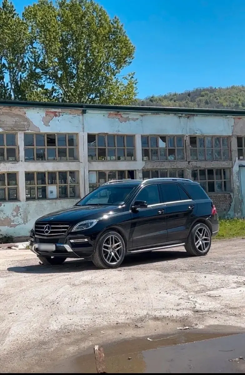 Gebraucht Mercedes ML350 258 PS (189 kW) 2014 Schwarz SUV